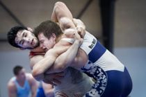 Vinder guld: Knuser al modstand