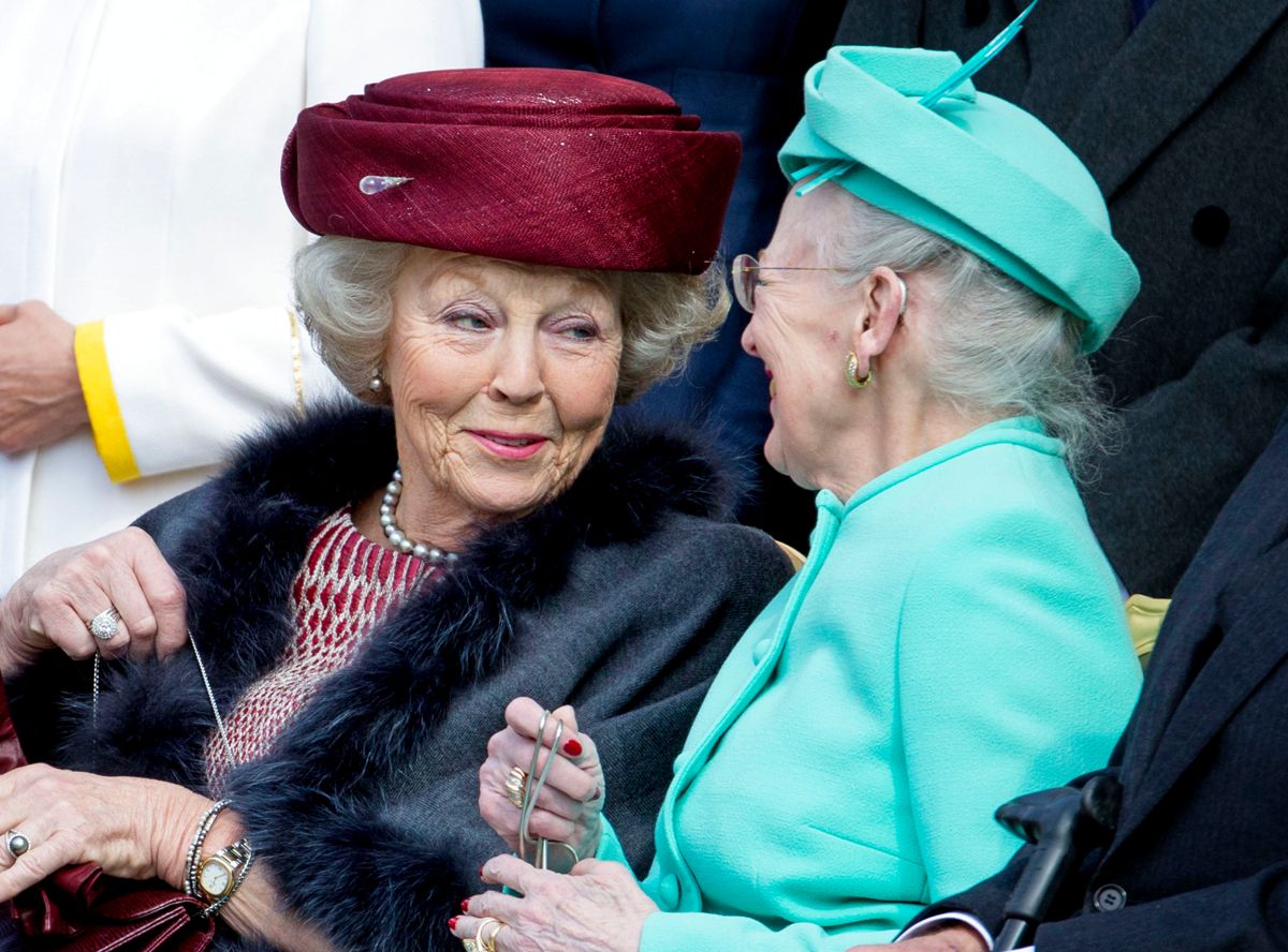 Eksdronning Beatrix og dronning Margrethe ses her sammen ved fejreingen af svenke kong Carl Gustafs 70-års fødselsdag den 30 april 2016.