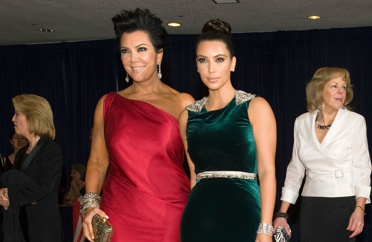 Mor og datter - Kris og Kim Kardashian.