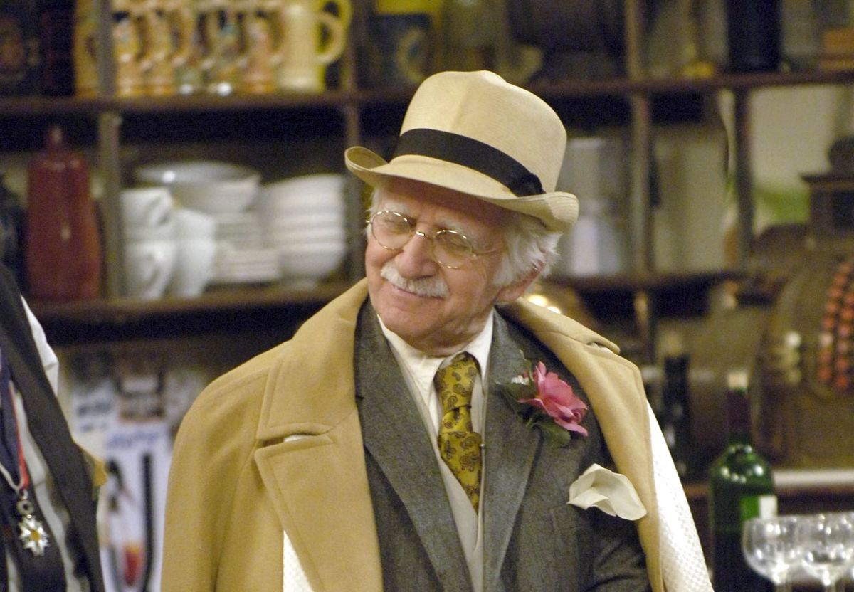 Den britiske skuespiller Robin Parkinson er død, 92 år gammel.