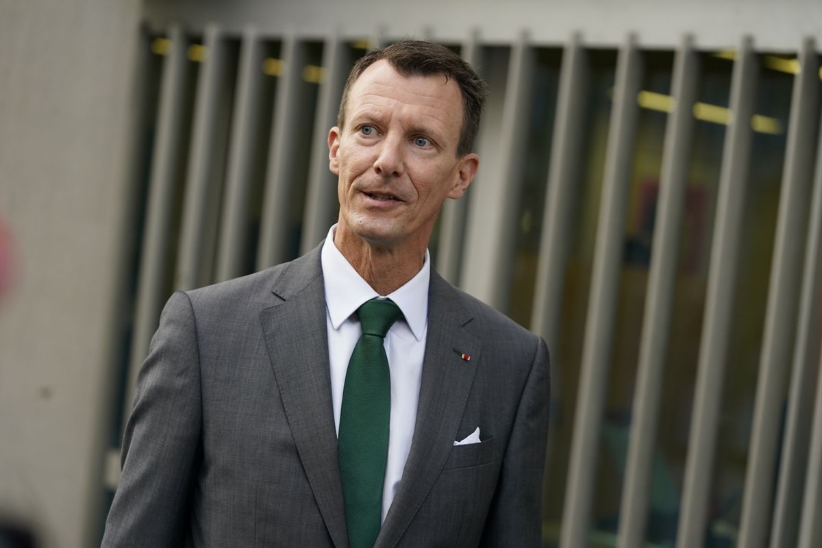 Herlufsholms tidligere rektor har svigtet prins Nikolais tillid og fortrolighed, lyder det fra prins Joachim og grevinde Alexandra.
