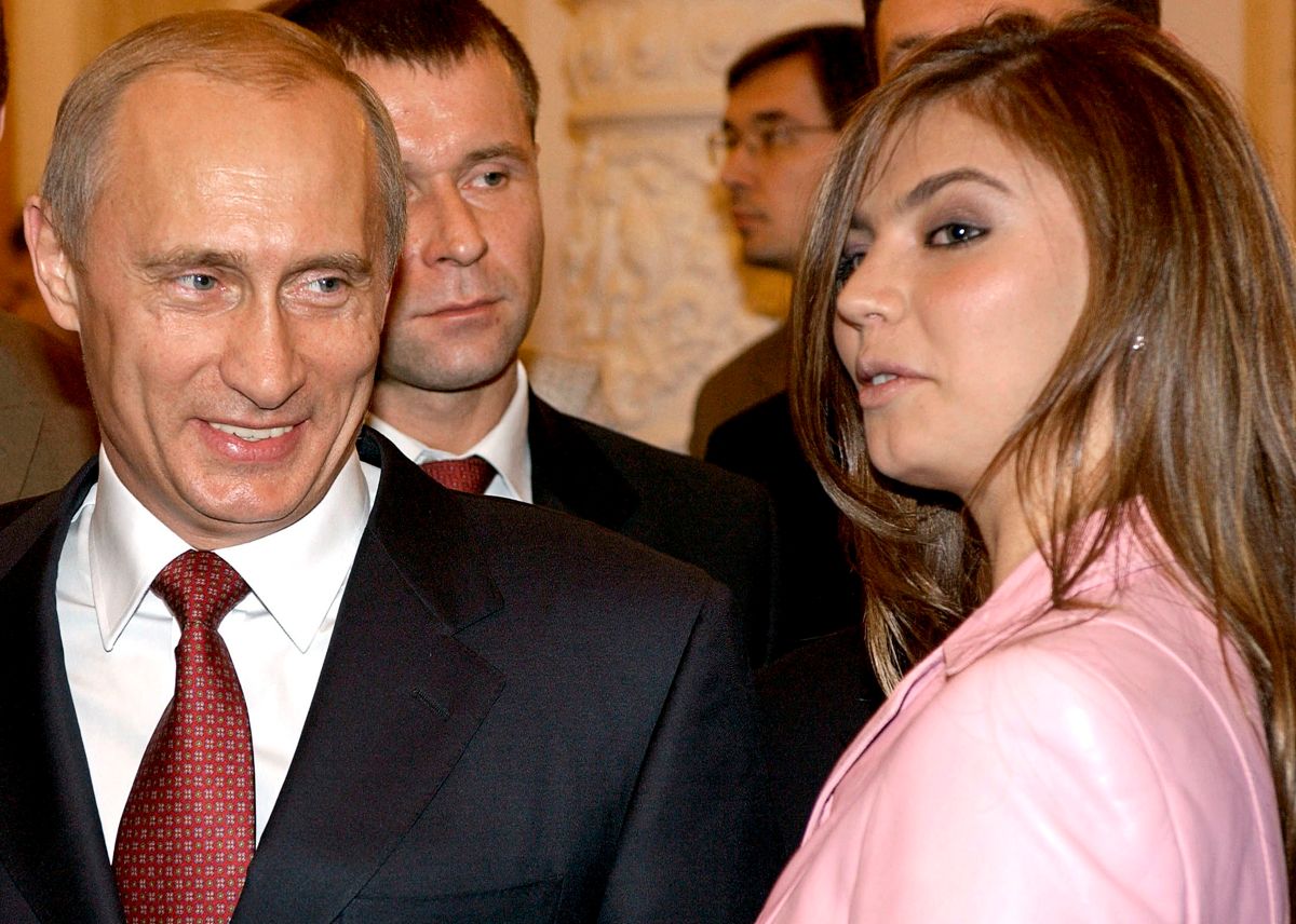 Vladimir Putin med hans påståede kæreste elitegymnasten Alina Kabaeva.