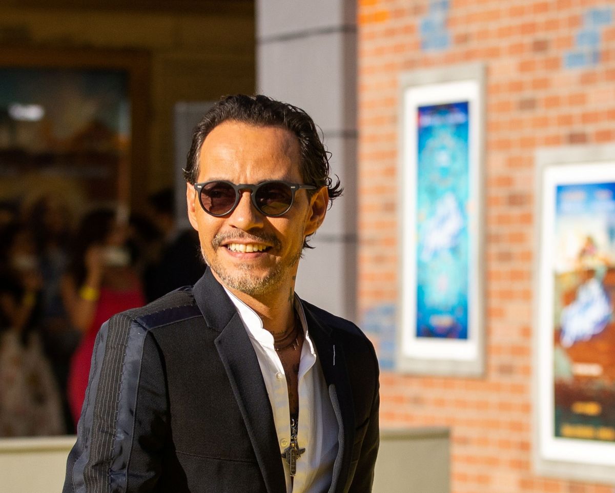 Marc Anthony har scoret en 30 år yngre model.