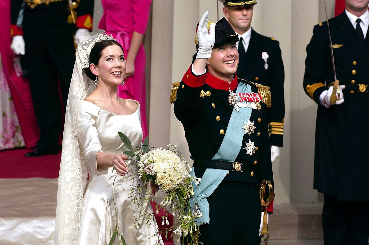 Kronprinsparret blev gift i Vor Frue Kirke den 14. maj 2004. Dermed kan de i år fejre 18 år sammen som ægtefolk. (Arkivfoto).