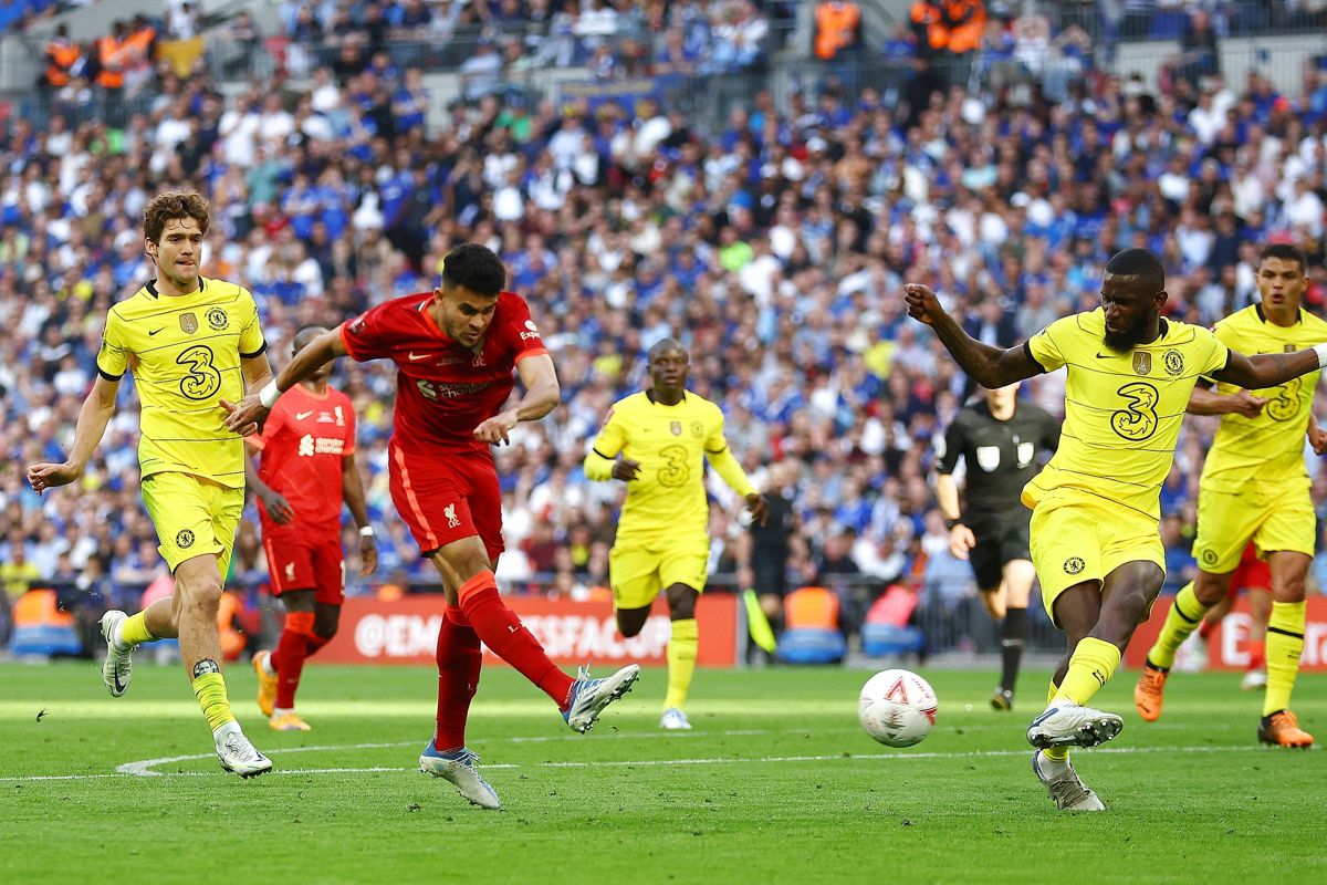 Liverpools Luiz Dias kom frem til en håndfuld gode muligheder i ordinær spilletid, men manglede den sidste skarphed.