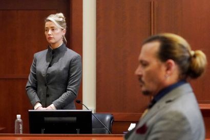 Skuespiller Amber Heard afviser i retten eksmanden Johnny Depps beskyldninger om at defækere parrets seng.