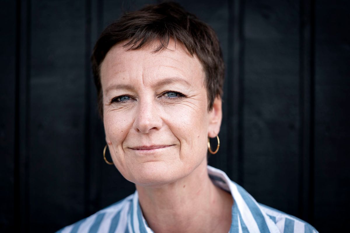 Janni Pedersen faldt i, selv om hun burde vide bedre.