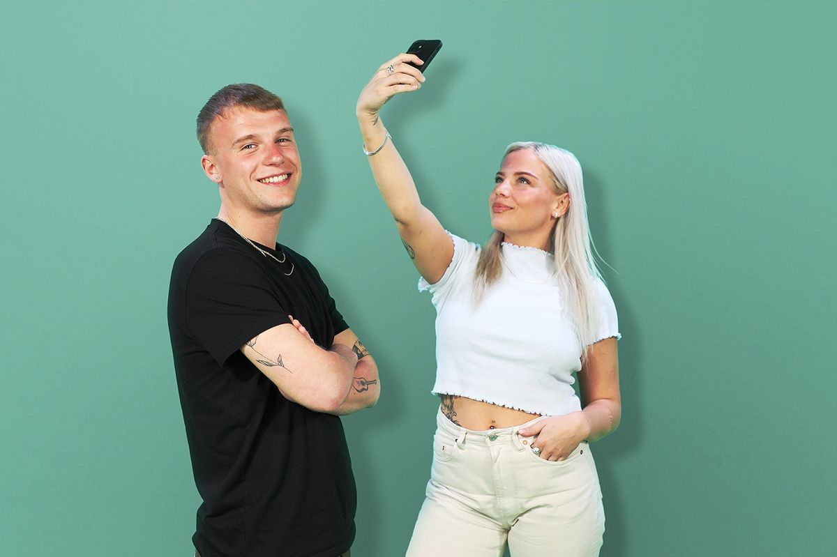 I den nye P3-podcast "Ærligt?!" forsøger værterne, Victor Kruse og Maria Helander, at bryde tabuer ved at skabe et rum, hvor der er plads til, at man tør at fortælle om sine største bommerter. (PR-foto).
