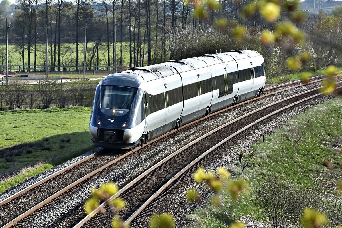Det var forventningen, at en række eltog skulle erstatte DSB's IC4-tog i slutningen af december. Den deadline er nu udskudt til midten af 2025. (Arkivfoto)