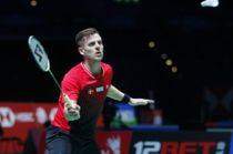 Linjedommer faldt i søvn midt under kamp