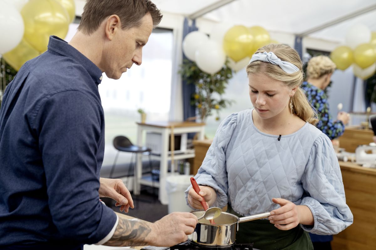 Mille Høgsbjerg Bækkegaard Jensen imponerede især dommer Markus Grigo med sine jordbær- og peanutbutter-macarons. (PR-foto).