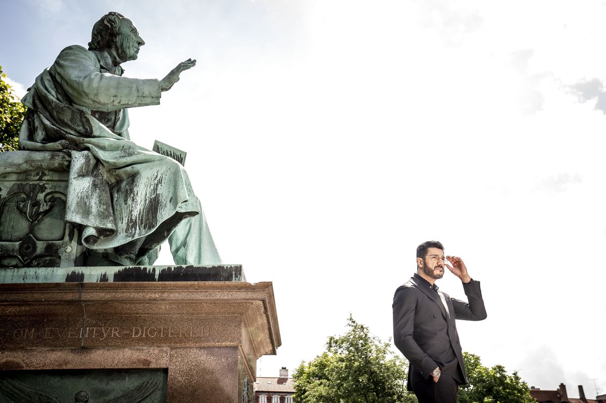 Afshin Firouzi spejder mod nye mål. Han er i øjeblikket i gang med at indspille en serie i udlandet.