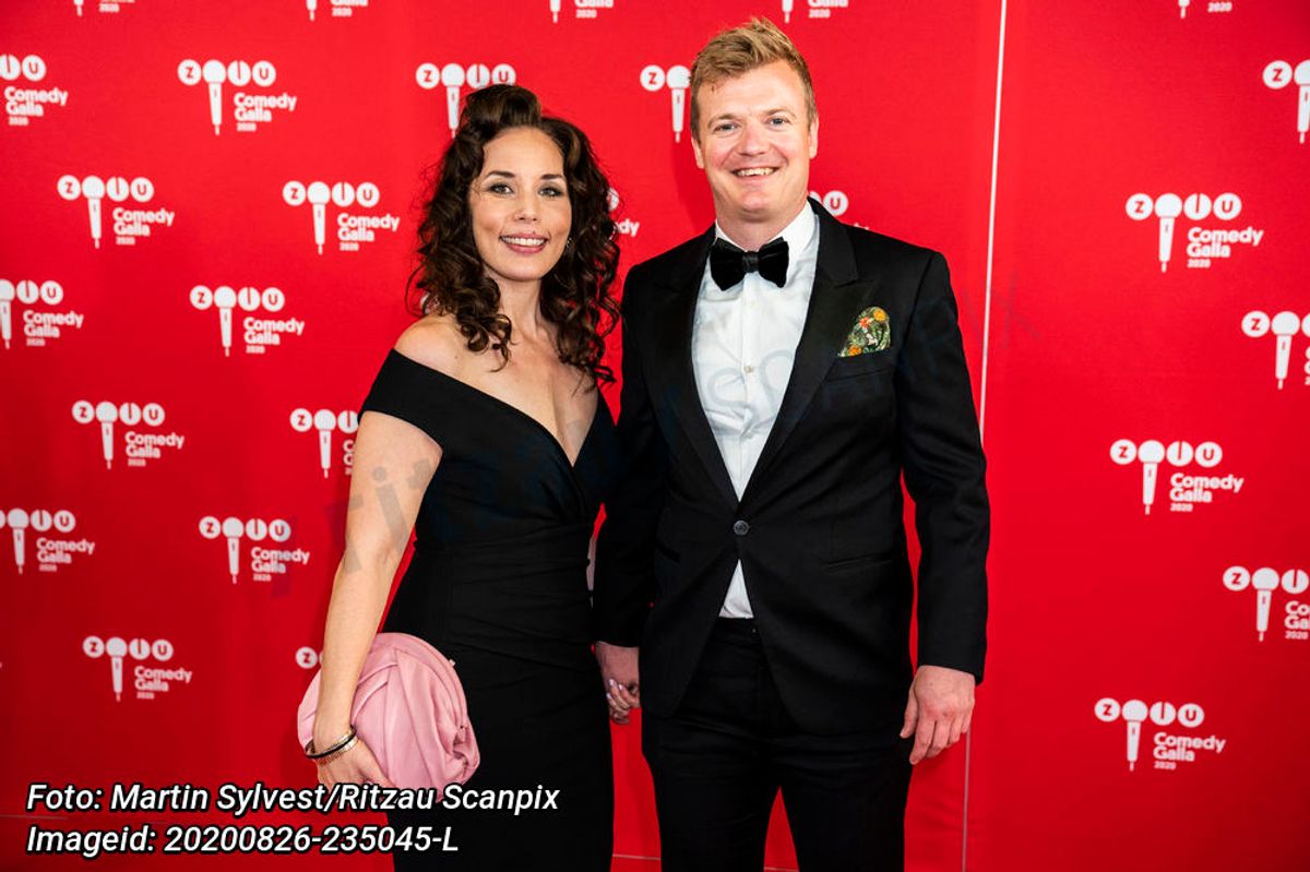 Tobias og Marie, nu hr og fru Stegger Dybvad ses her på den røde løber ved ZULU Comedy Galla 2020.