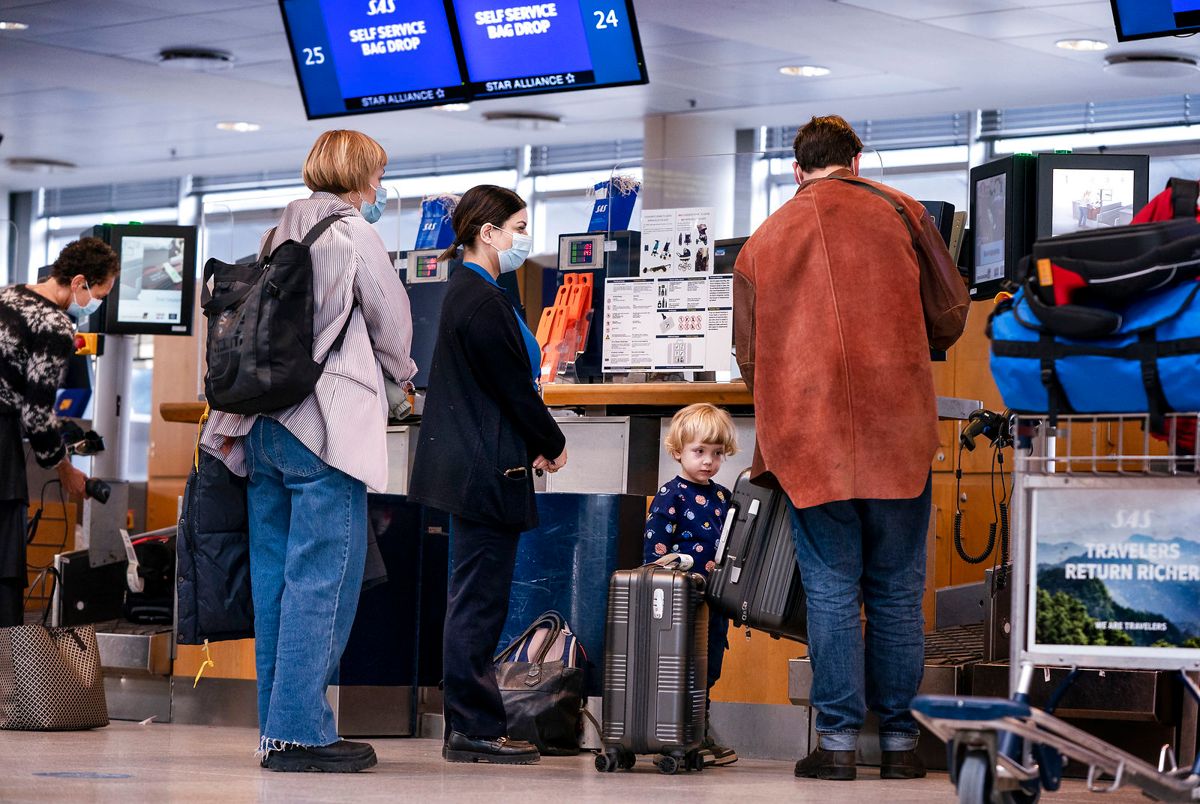 Flere lufthavne i Europa er hårdt ramt af mangel på arbejdskraft. Og det vil betyde aflysninger.