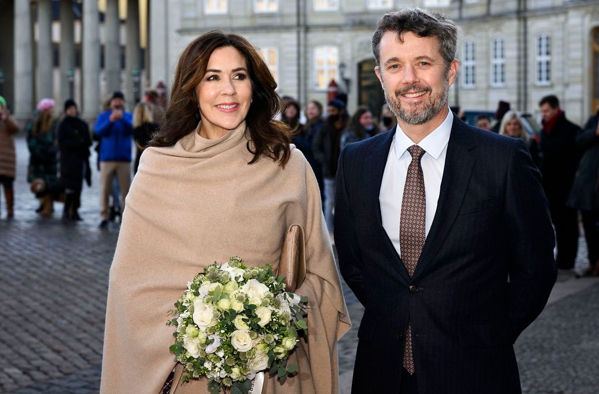 Frederik og Mary står i disse dage i spidsen for et større, dansk erhvervsfremstød i Holland. Under besøget er kronprinsparret indkvarteret hos det Hollandske kongepar.