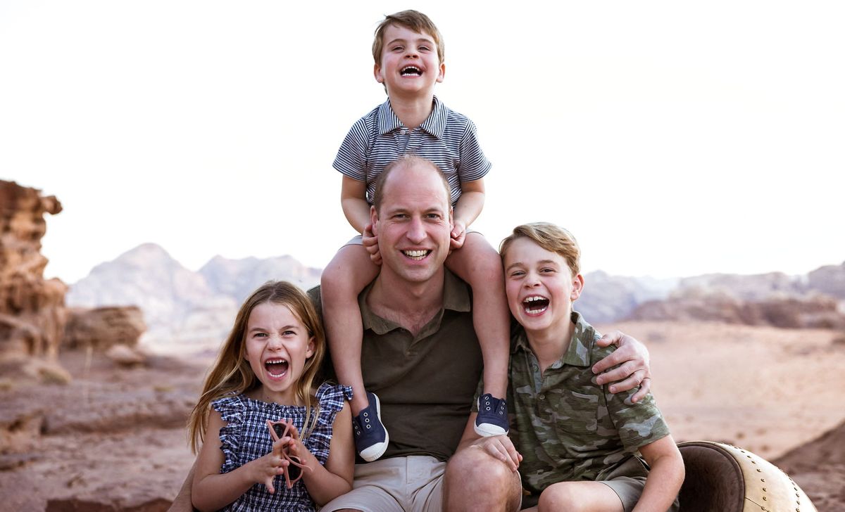 Det herlige far og børn foto, der angiveligt at taget under en familieferie i Jordan sidste efter år. Muligvis af hertuginde Kate.