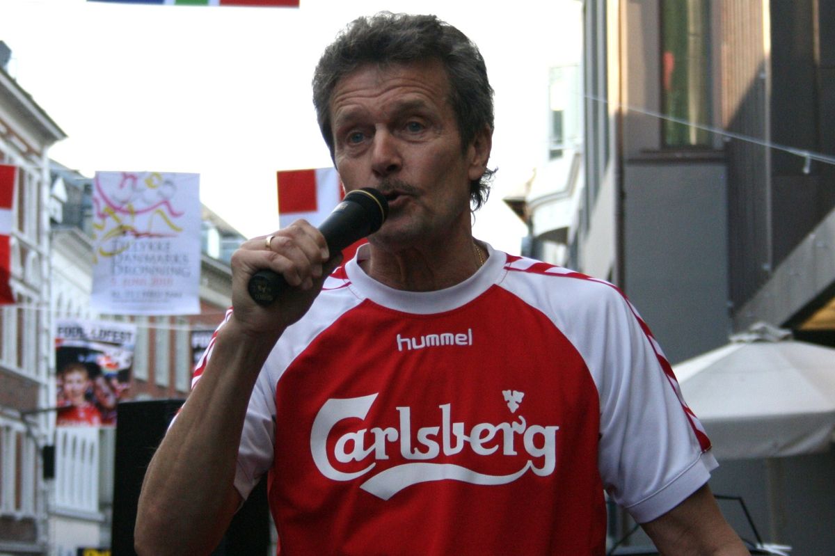 Flemming Antony optrådte til et arrangement ved Salling i Aarhus i forbindelse med VM i fodbold i 2010. Onsdag 22. juni bliver han 75 år.