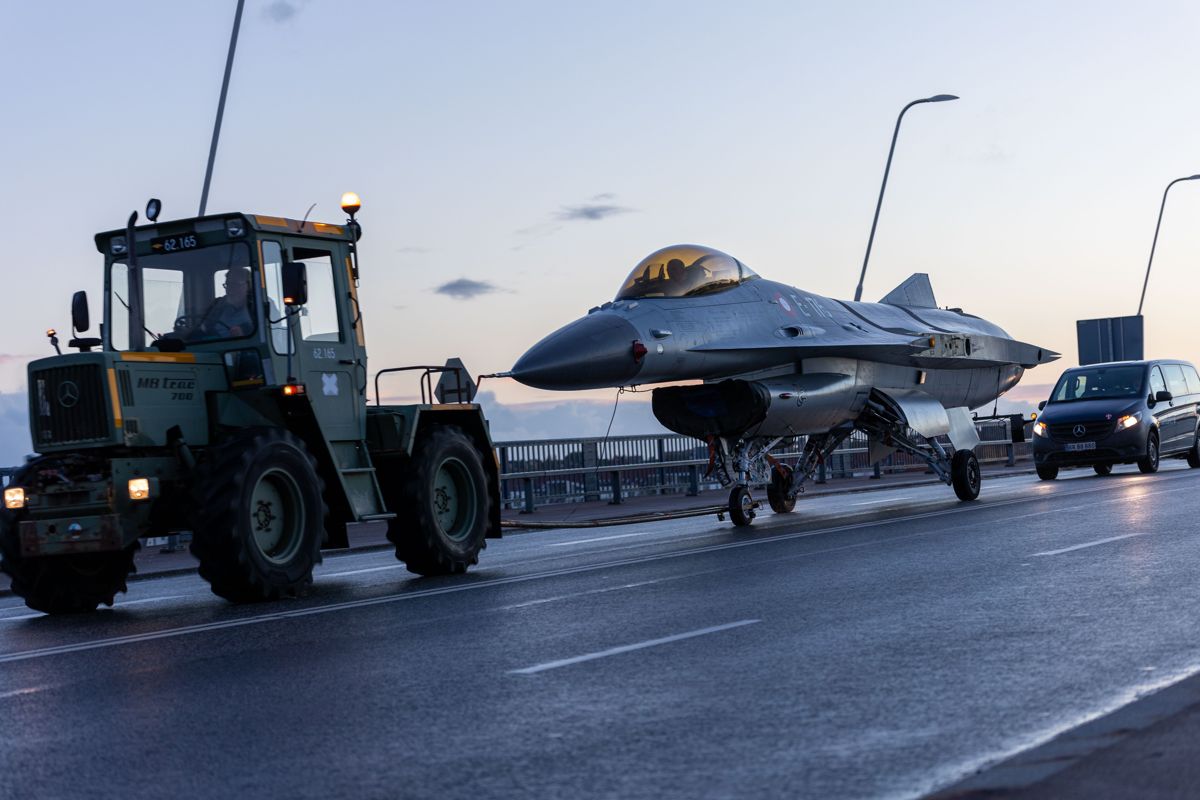 En heldig vinder sad i cockpittet, da den blev trukket over Limfjordsbroen.