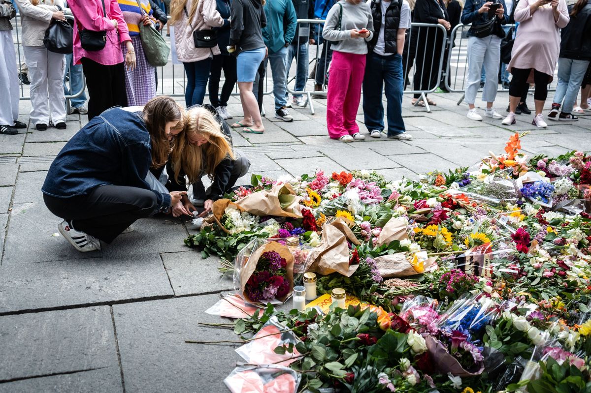 Københavns Kommunes mindehøjtidelighed for ofre for søndagens skyderi ved indkøbscenteret Field's.