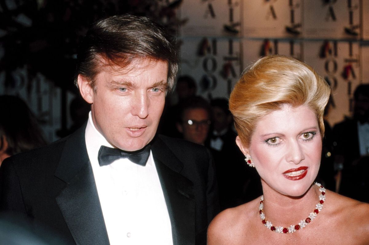 Donald Trump og Ivana Trump var gift fra 1977 til 1992. De fik tre børn sammen, Ivanka, Donald Junior og Eric Trump.