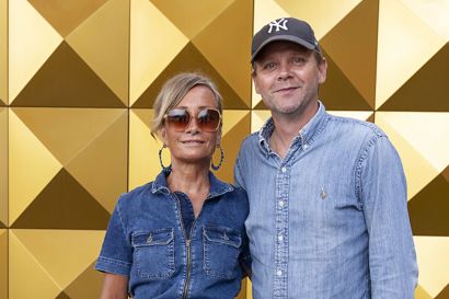 Den 53-årige sangerinde Maria Montell og den 51-årige filminstruktør Tomas Villum Jensen blev gift i 2006, og sammen har parret tre børn: Villum, Smilla og Lilly.