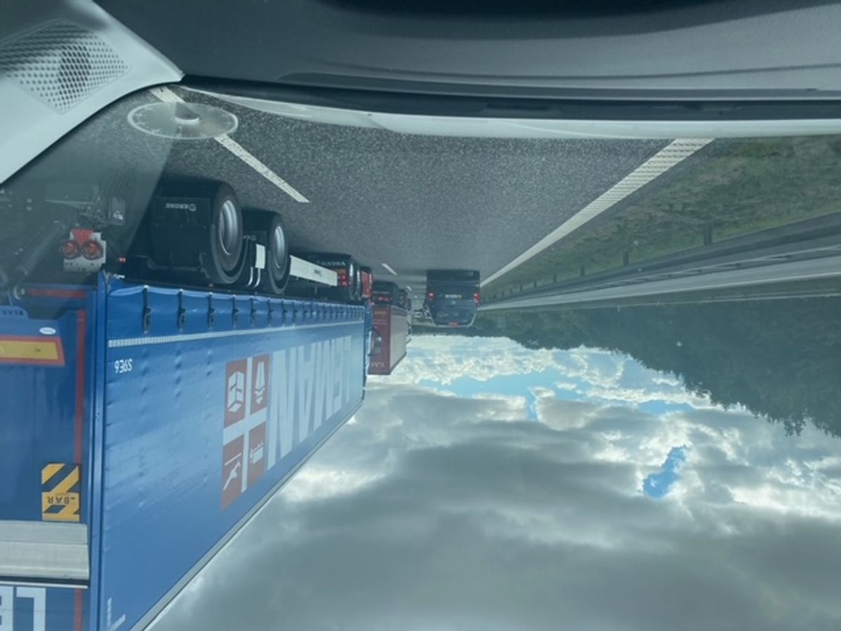 Østjyske Motorvej var helt lukket i begge retninger.