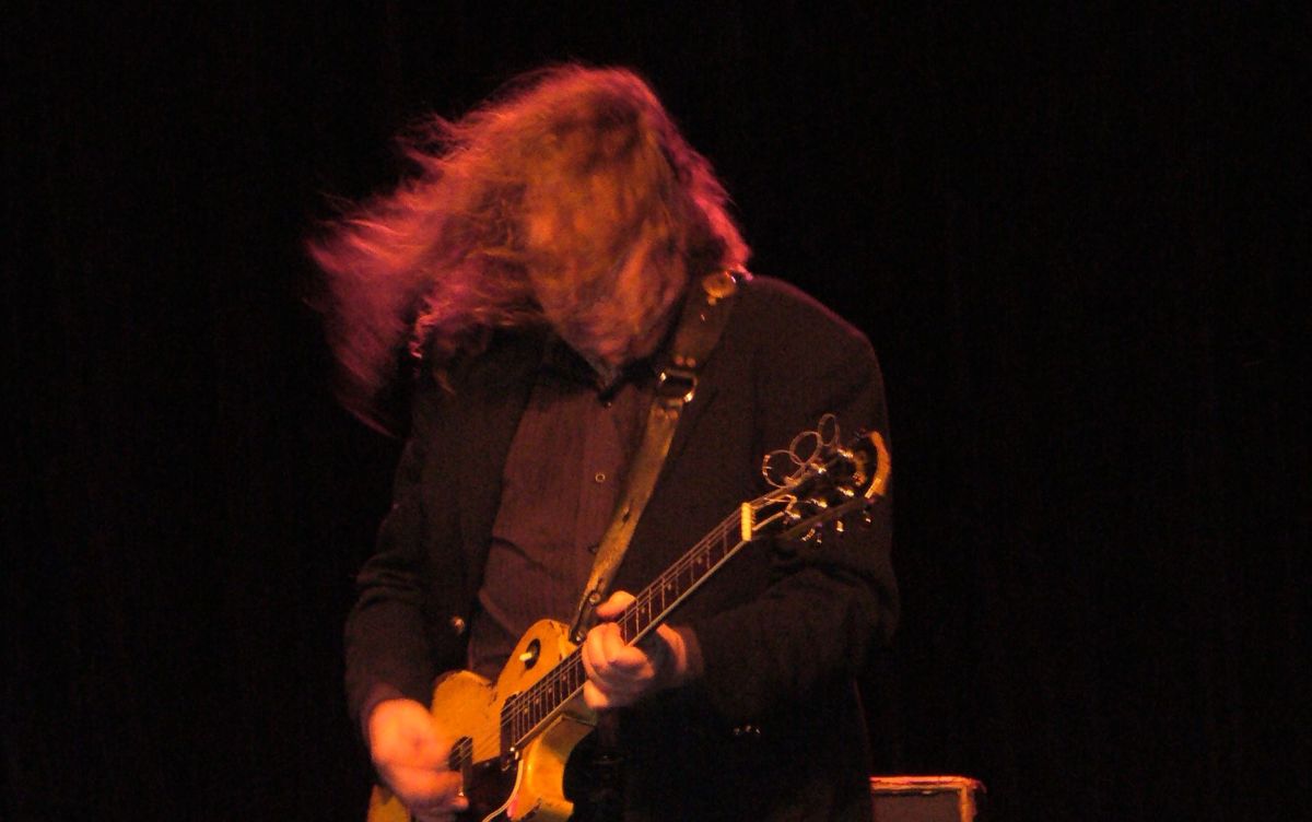 Den canadiske guitarist Gord Lewis.