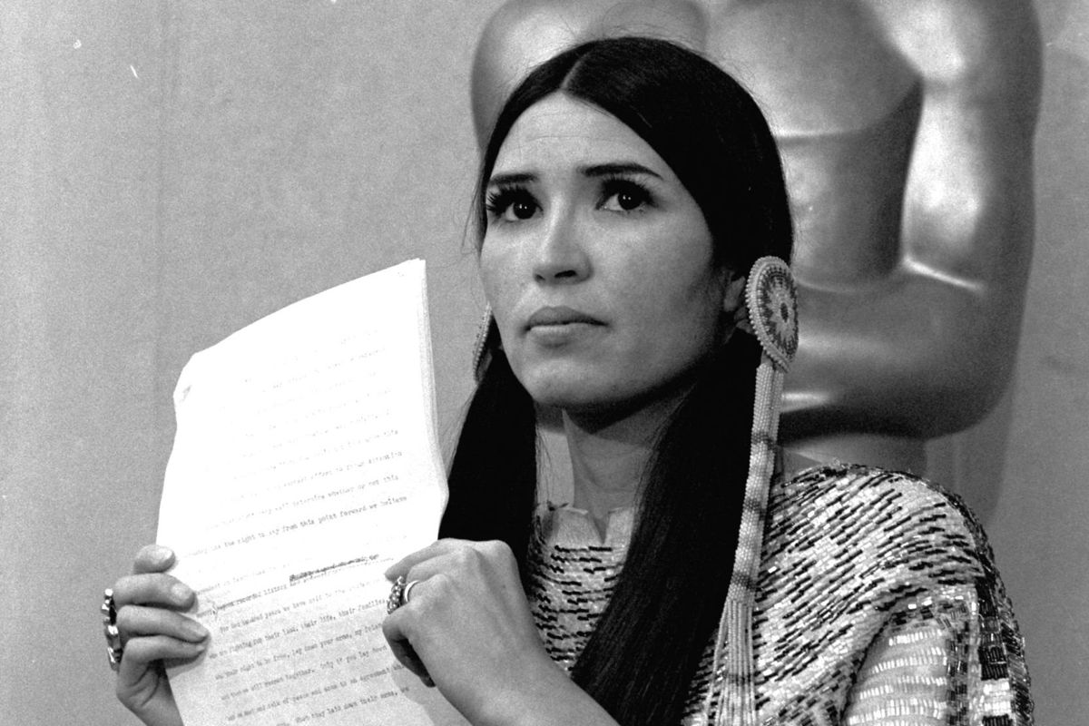 Sacheen Littlefeather modtog i 1973 en Oscar på vegne af Marlon Brando. Det skete for at sætte fokus på Hollywoods behandling af USA's oprindelige folk. (Arkivfoto).