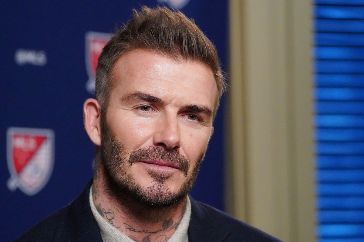 David Beckham er kommet i strid modvind for sin rolle i promoveringen af Qatar, der er vært ved det kommende fodbold-VM.