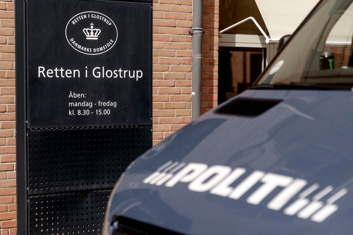 Retten i Glostrup har afsagt dom. Syv år i spjældet til voldtægts-direktøren.