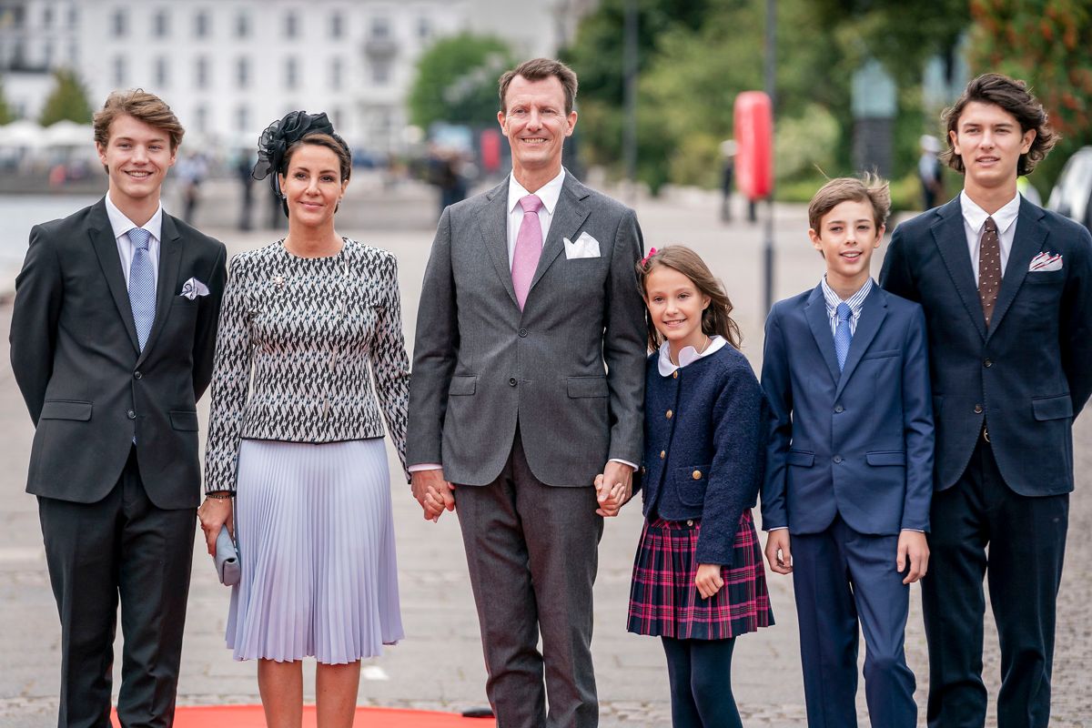 (ARKIV) Prinsesse Marie, Prins Joachim, Prins Felix, Prins Nikolai, prins Henrik og prinsesse Athen.