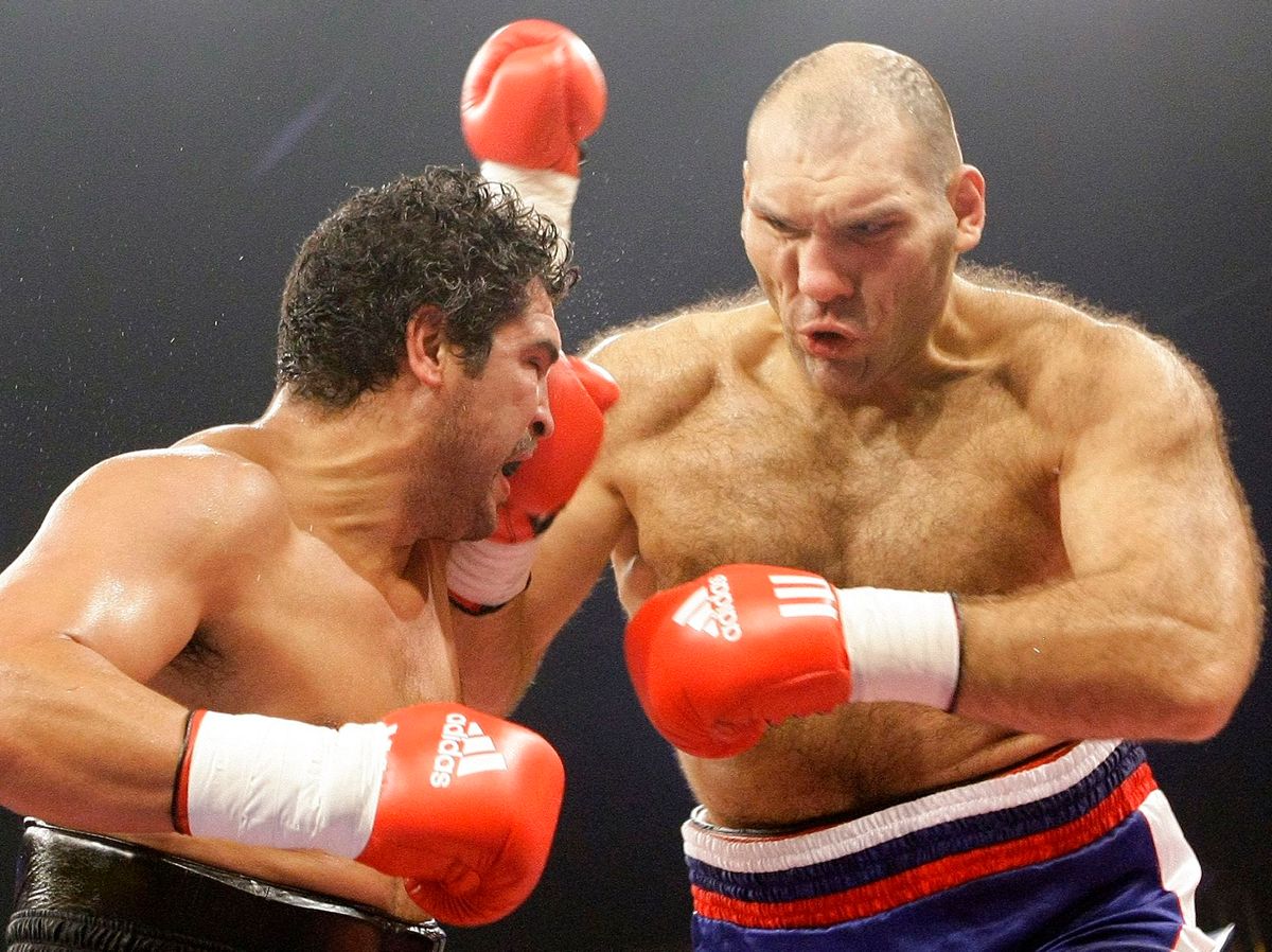 Nikolai Valuev er klar til at kæmpe for Putin og Rusland