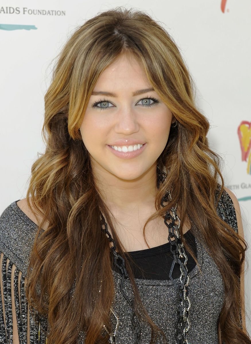 I rollen som popidolet Hannah Montana fik purunge sanger og skuespiller Miley Cyrus på Disney Channel mange millioner af unge fans over hele verden. (Arkivfoto).