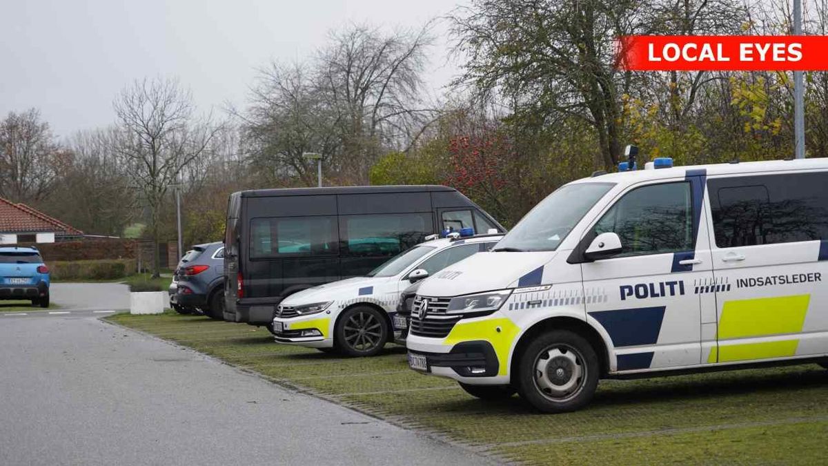Politiet var massivt til stede ved Hjulets Kvarter i Odense mandag.