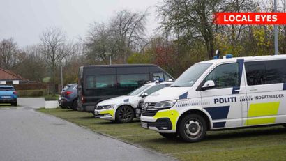 Politiet var massivt til stede ved Hjulets Kvarter i Odense mandag.