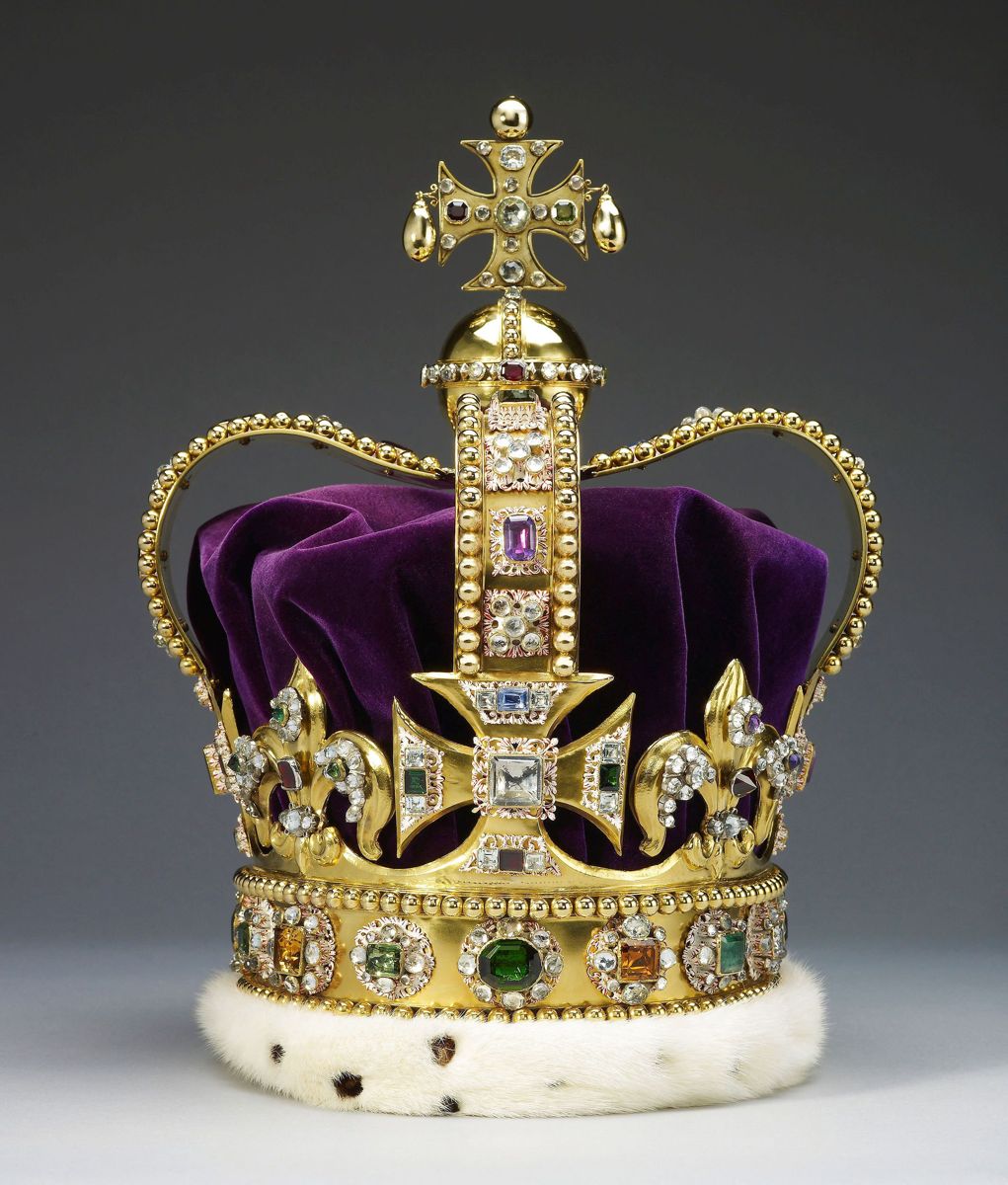 Et udateret billede udgivet af Buckingham Palace viser St. Edward's Crown, som Charles skal bære, når han krones til maj.