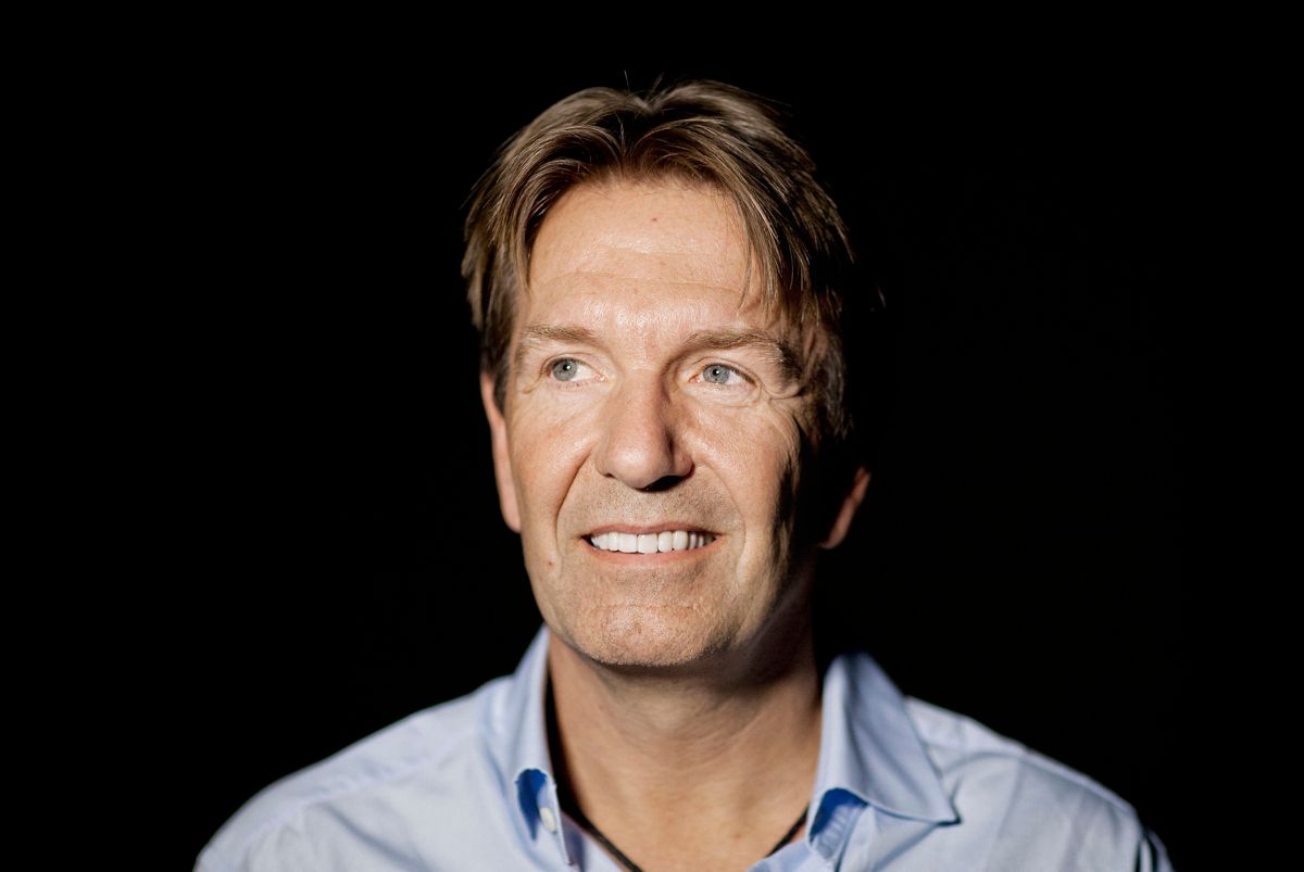 Erik Damgaard, kom helt ind i stuerne til danskerne og blev landskendt, da han sammen med Anni Fønsby var med i tv-programmet 'Erik og Anni goes to Hollywood', der blev sendt første gang i 2008.