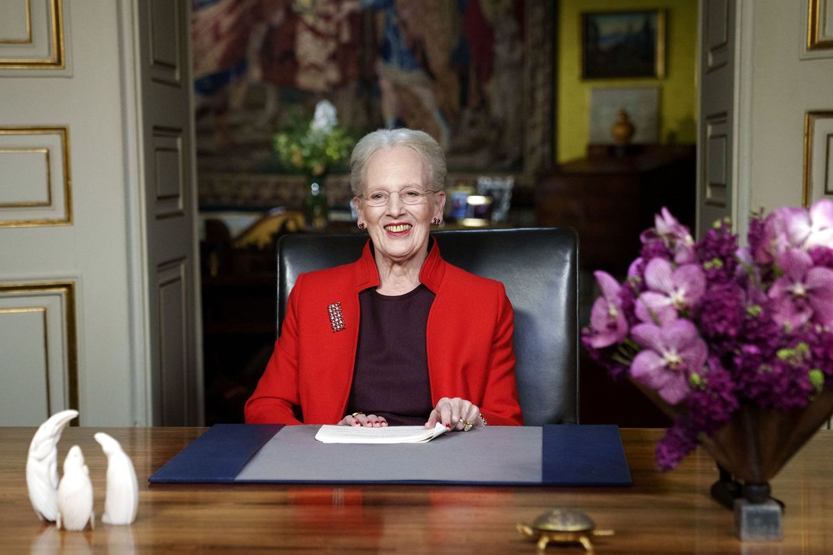 Dronning Margrethes nytårstale bliver sendt på tv den 31. december. Fra onsdag kan voksne spille på, hvad dronningen siger i talen. Talen i år bliver hendes nytårstale nummer 52. (Arkivfoto).