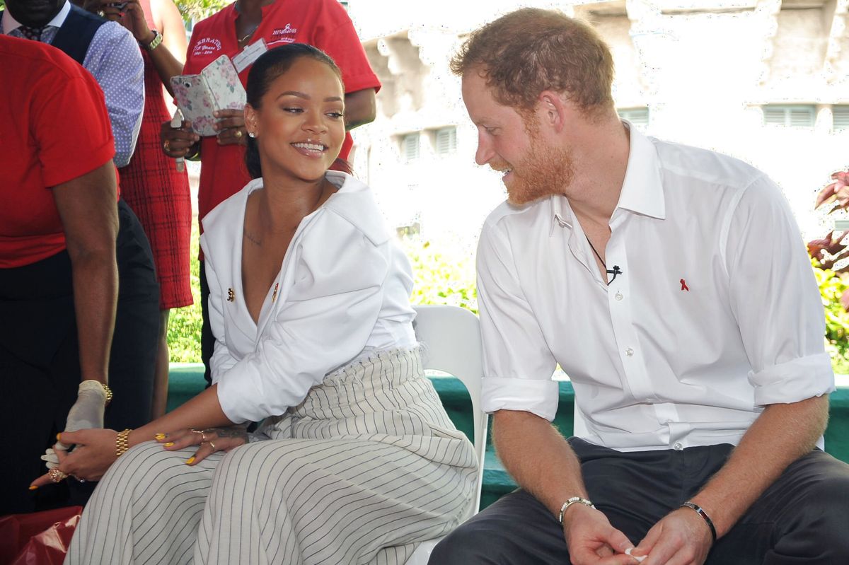 Prins Harry fik lokket verdensstjernen Rihanna til at tage en hiv-test for at sætte fokus på den internationale aids-dag i Caribien i 2016. (Arkivfoto).
