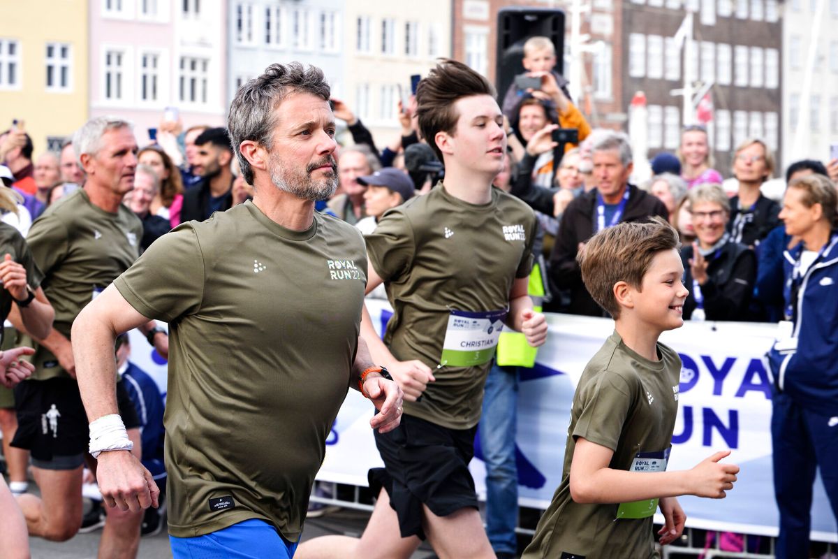 Kronprins Frederik, Prins Christian og Prins Vincent løber 10 km under Royal Run i København og på Frederiksberg den 6. juni 2022.