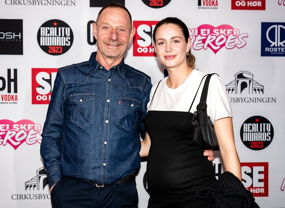 Jan Linnebjerg og hans datter Clara på den røde løber ved Reality Awards 2023 i Cirkusbygningen i København den 18. januar.