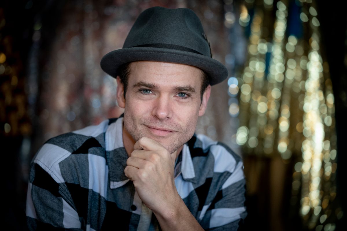 Silas Holst jubler over sin lille søns filmrolle.