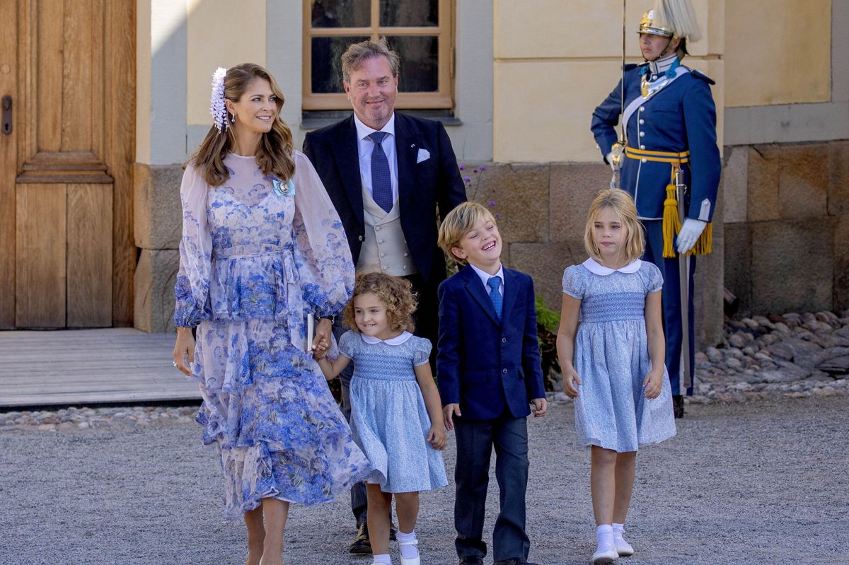Prinsesse Madeleine (til venstre) og familien flytter hjem til Sverige efter at have boet i USA i flere år. (Arkivfoto).