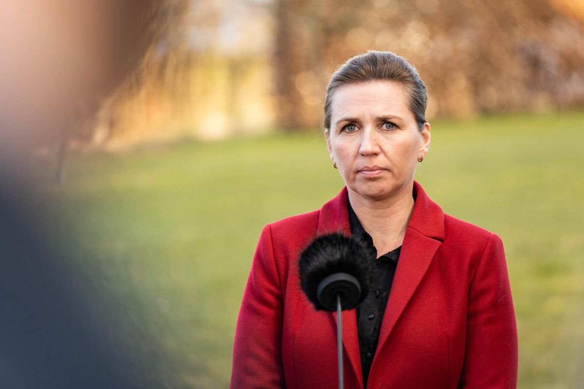 De almindelige russiske borgere kan ikke længere se sig fri for deres eget ansvar, mener statsminister Mette Frederiksen (S).