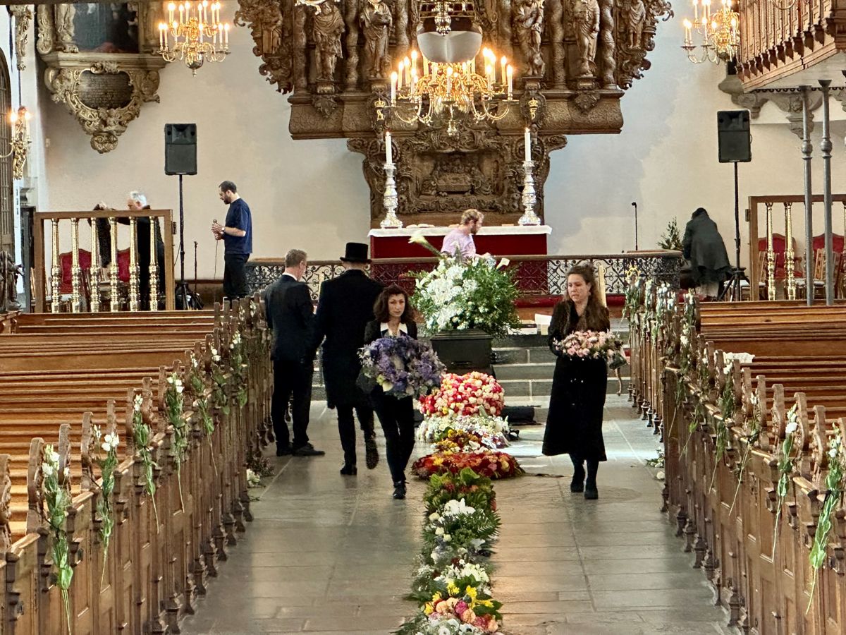 Erik Brandt begraves i Holmens Kirke.