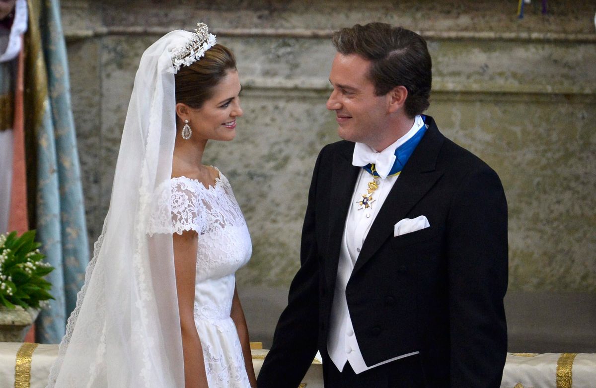 Prinsesse Madeleine og Christopher O'Neill ses her ved deres bryllup den 8. juni 2013 i Stockholm.