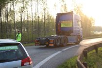 LIVE: Her blokerer lastbiler trafikken