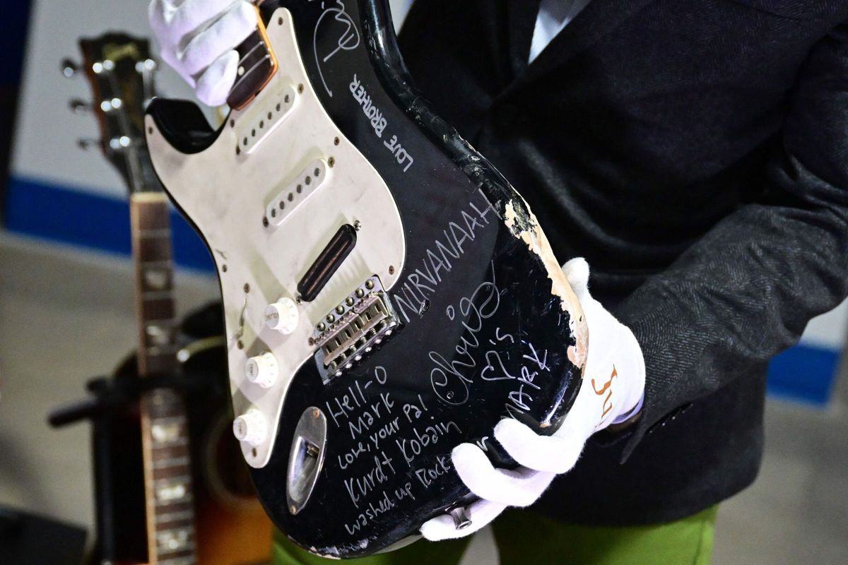 Kurt Cobains Fender Stratocaster er blevet solgt for 4,1 millioner kroner. (Arkivfoto).