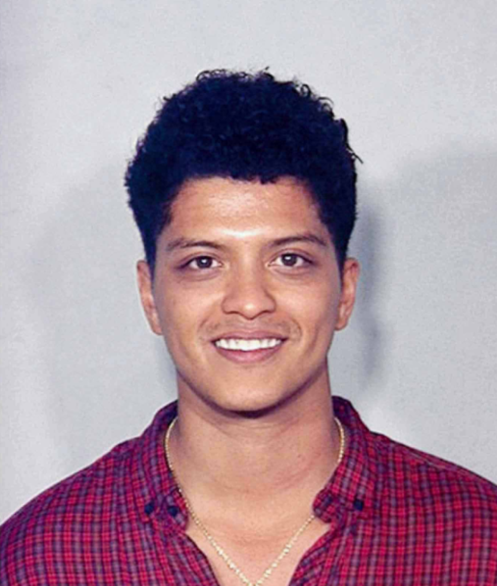 Sangeren Peter Hernandez også kendt under kunstnernavnet Bruno Mars blev anholdt og sigtet for kokainbesiddelse.