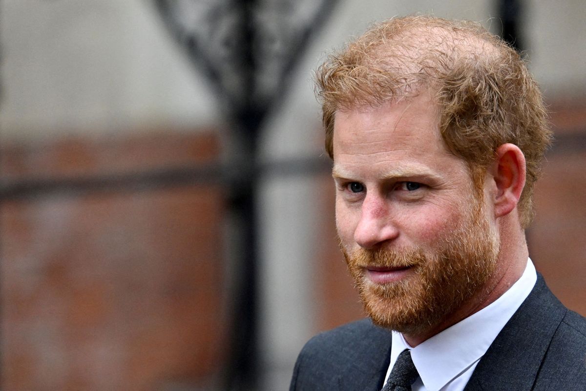 Prins Harry får ikke lov selv at købe sig til beskyttelse når han er på besøg i Storbritannien.